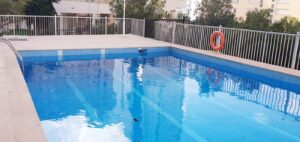 Lee más sobre el artículo ¿Cuánta agua pierde una piscina con fuga? Cálculos aproximados y consecuencias